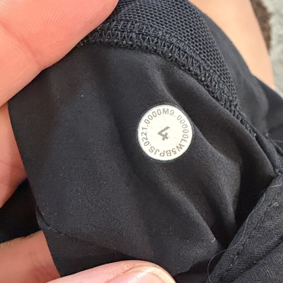 Lululemon black pants - Picture 7 of 7